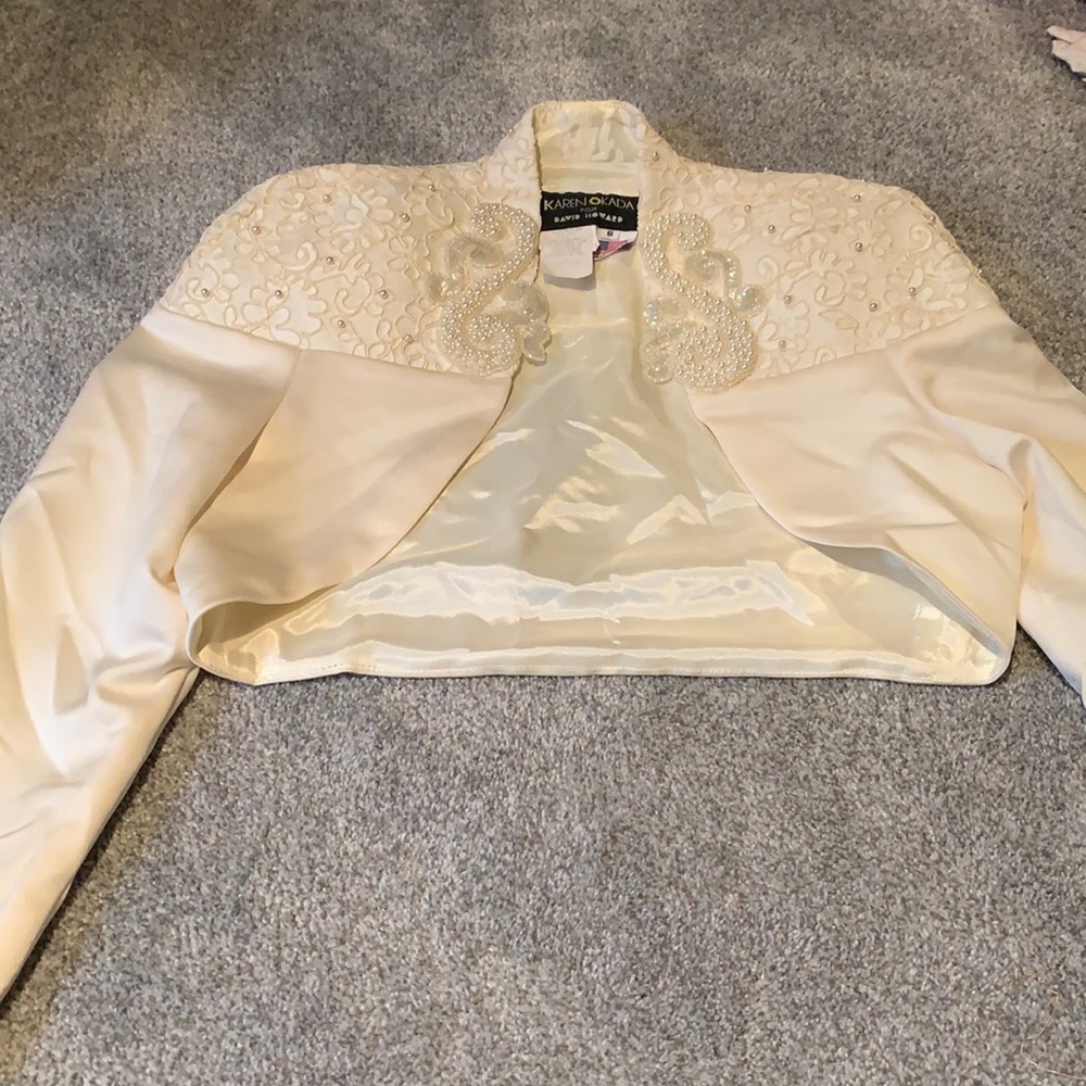 beaded pearl/ white Jacket/ vest 🤍😍